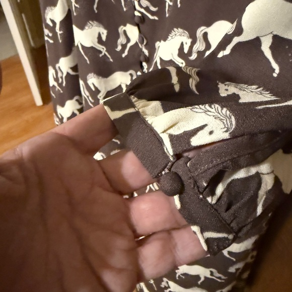 Elegant Long Sleeve Horse Print Dress - Picture 5 of 8